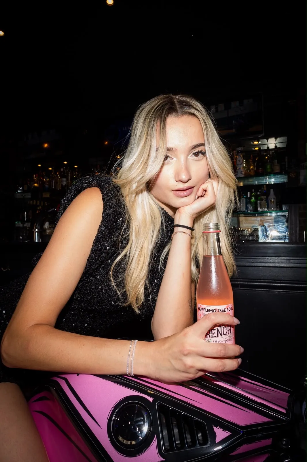 Portrait de la moto rose
