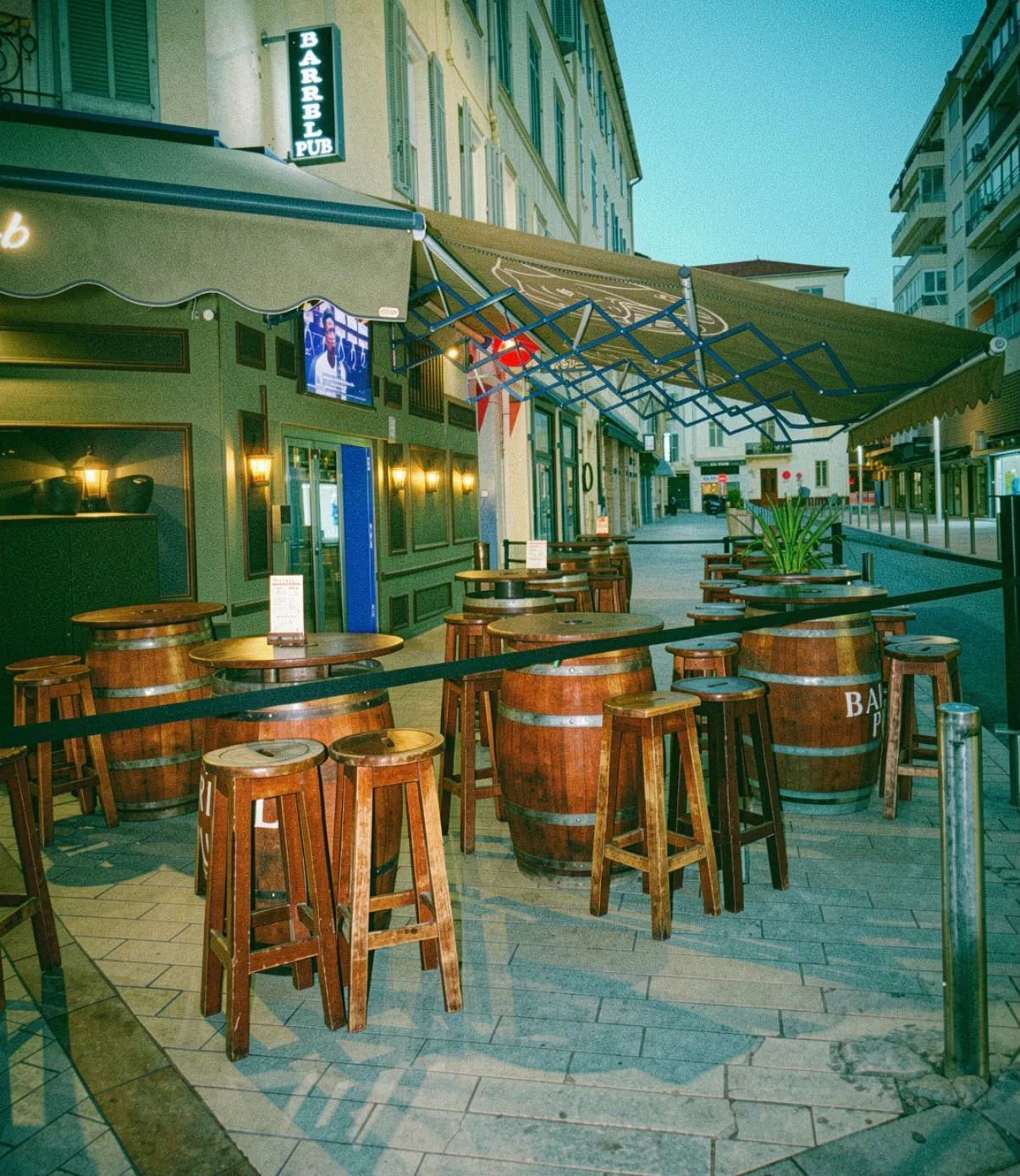La terrasse à l'heure bleue